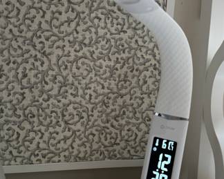 OttL ite White Desk Lamp/Date.