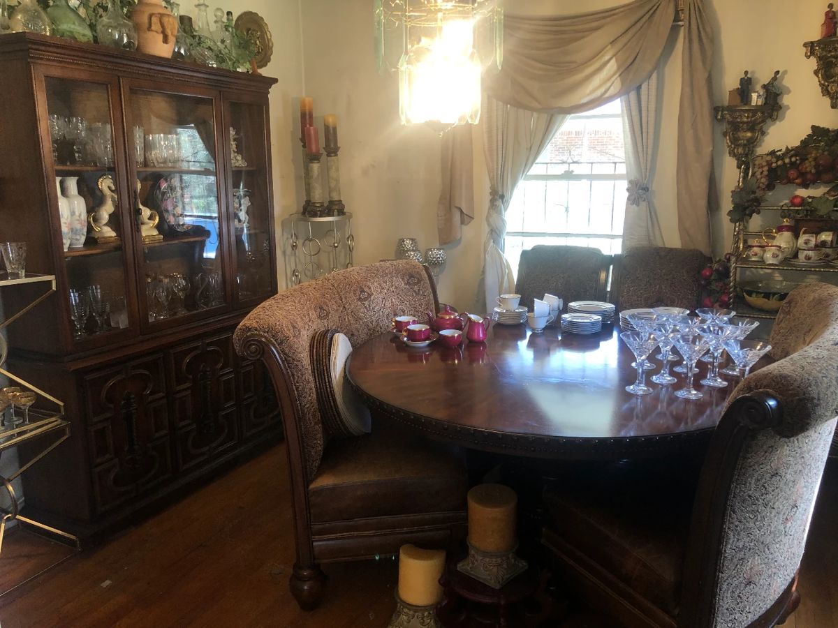 50 Off & 25Off Furnishing BEE'S KNEES VINTAGE... starts on 4/19/2024