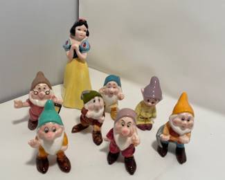 Disney Snow White & 7 dwarfs figurines