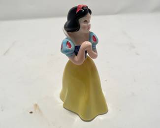 Vtg Disney Snow White figurine - $12