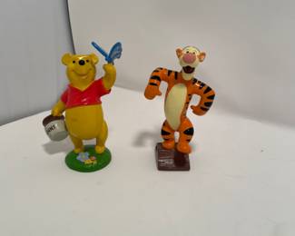 Vtg Winnie the Pooh & Tigger plastic figurines