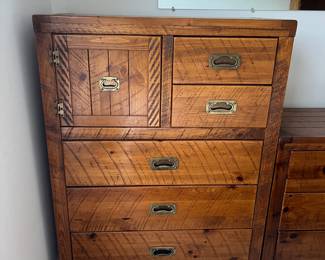 Young Hinkle MCM furniture (2) of this style available