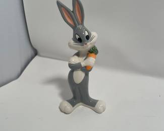 Bugs Bunny figurine