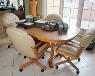 Dining Table with 1 leaf and 4 chairs