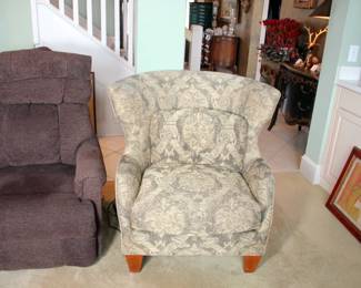 Golden Lift Chair, Hickory White Occasional Chair