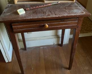 Early pegged table, early 19th century