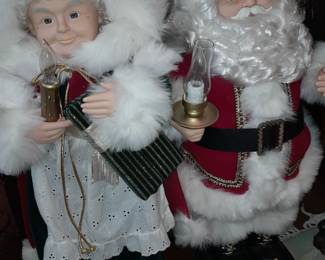 Animated Santa & Mrs.Claus Motionette Dolls