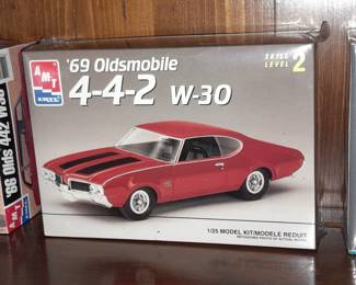 SEALED Model Kit By AMT/ERTL - '69 Oldsmobile 4-4-2 W-30