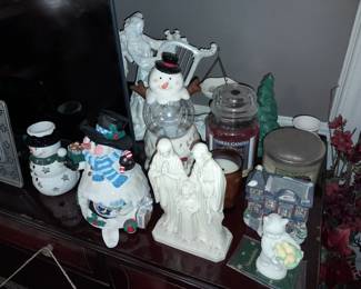 Assorted Christmas Decor