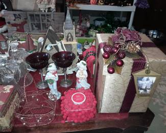 Thomas Kinkade Christmas Decor