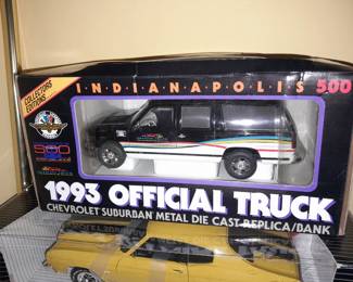 SEALED Indianapolis 500 1993 Official Truck - Suburban Metal Die Cast Replica Bank