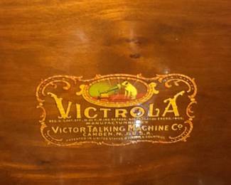 Victrola Machine W/ Handle