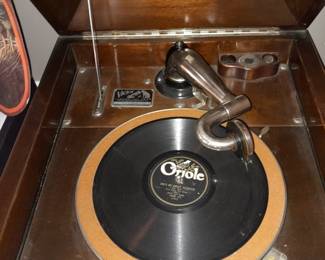 Victrola Machine W/ Handle