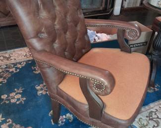 Arm Chair W/ Tufted Buttons