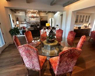 Beautiful dining set with round glass top
