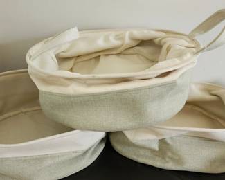 Set of 3 collapsible baskets
$15.00