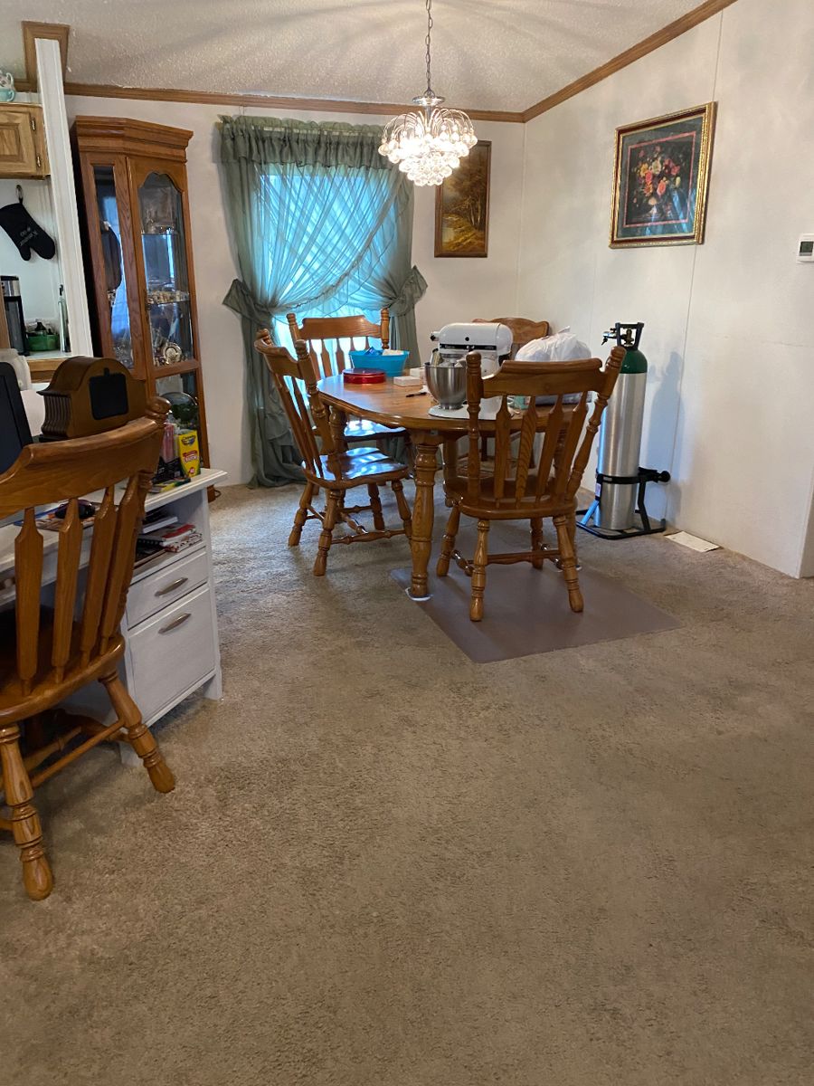 Dining room table with 6 chairs and two leaves for extension