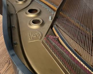 Steinway & Sons Grand Model L Ebony Piano. Serial Number 385937. Photo 4 of 9.