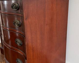 Vintage Mahogany 4 Drawer Chest of Drawers with Brass Pulls. Photo 3 of 4. 