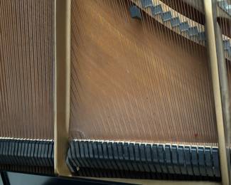 Steinway & Sons Grand Model L Ebony Piano. Serial Number 385937. Photo 8 of 9.