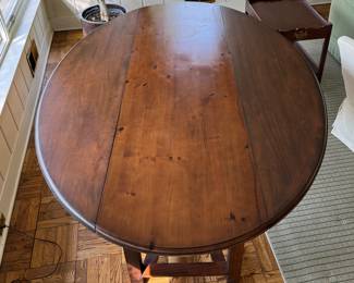 Drop Leaf Console / Oval Dining Table. Photo 3 of 4. 