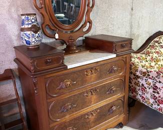 ANTIQUE DRESSER