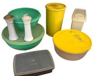 Vintage TupperWare Bowls Lidded Containers Salt & Pepper