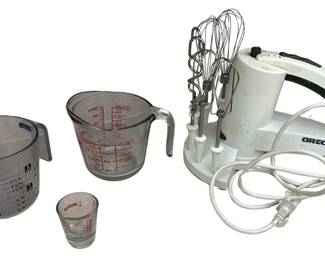 Oreck Mixer & Pyrex Measuring 2 Cup Glass
