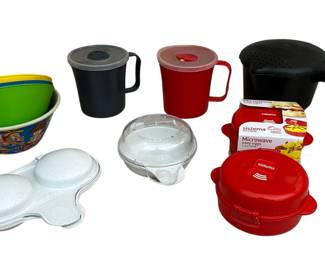 Lot of Kitchen Gadgets Steamers Microwave + 1970s Cereal Bowls