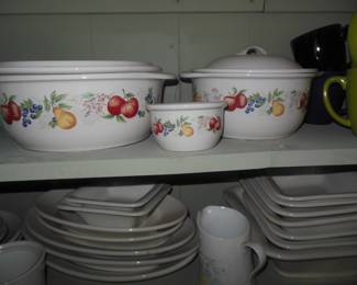 All kinds of casseroles, dishes, cups etc.