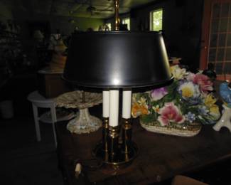 Classic French lamp with tole shade
