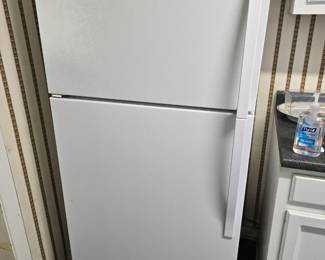 Whirlpool Refrigerator. Works great!