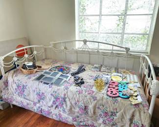 Twin day bed with trundle underneath.