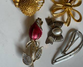Assortment of Brooches & Costume Jewelry