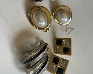 Assortment of Brooches & Costume Jewelry