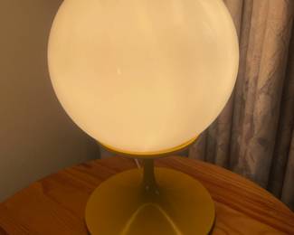 Avocado Green Mid Century Modern Stemlite Table Lamp
