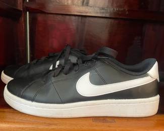 Nike Court Royal 2 Black/White Tennis Shoes