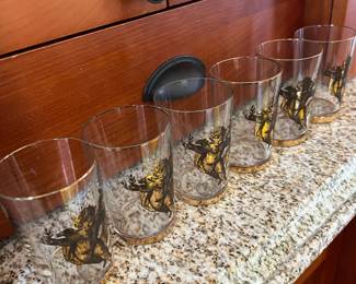 Set of 6 Clear Glasses with Gold Cherub Design