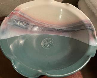 Green/Cream & Multicolored Stoneware Bowl