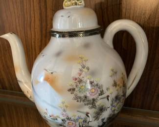 Japanese Teapot with Crane/Floral Design