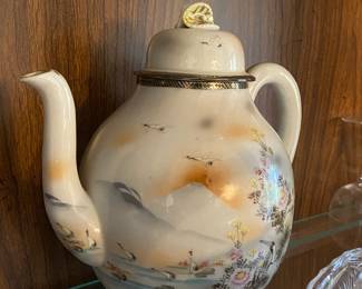 Japanese Teapot with Crane/Floral Design