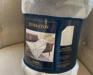 Pendleton Gray/White Throw Blanket