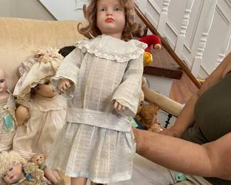 Scoenheit antique dolls w/ wooden hinged legs