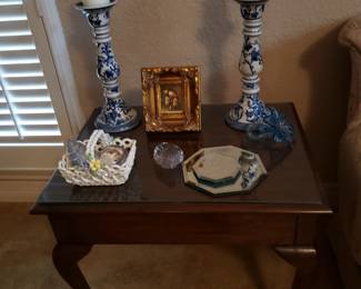 Queen Anne Style End Table with Blue & White Candlesticks