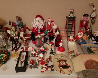 Santas & Christmas Decor