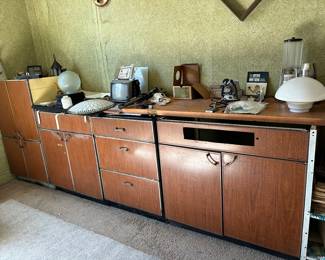 MCM metal cabinets in excellent condition