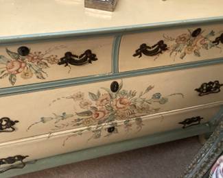 Vintage hand-painted 4-drawer chest