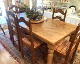 Fabulous  French Country turned leg table; 6 custom upholstered chairs