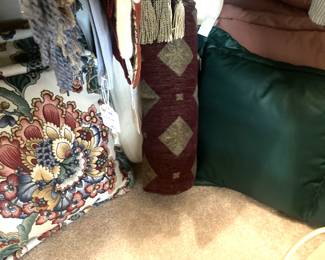 Decorative pillows