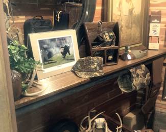 Great for cabin decorations 